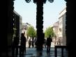  l'entrée de la cathédrale, vue de l'intérieur